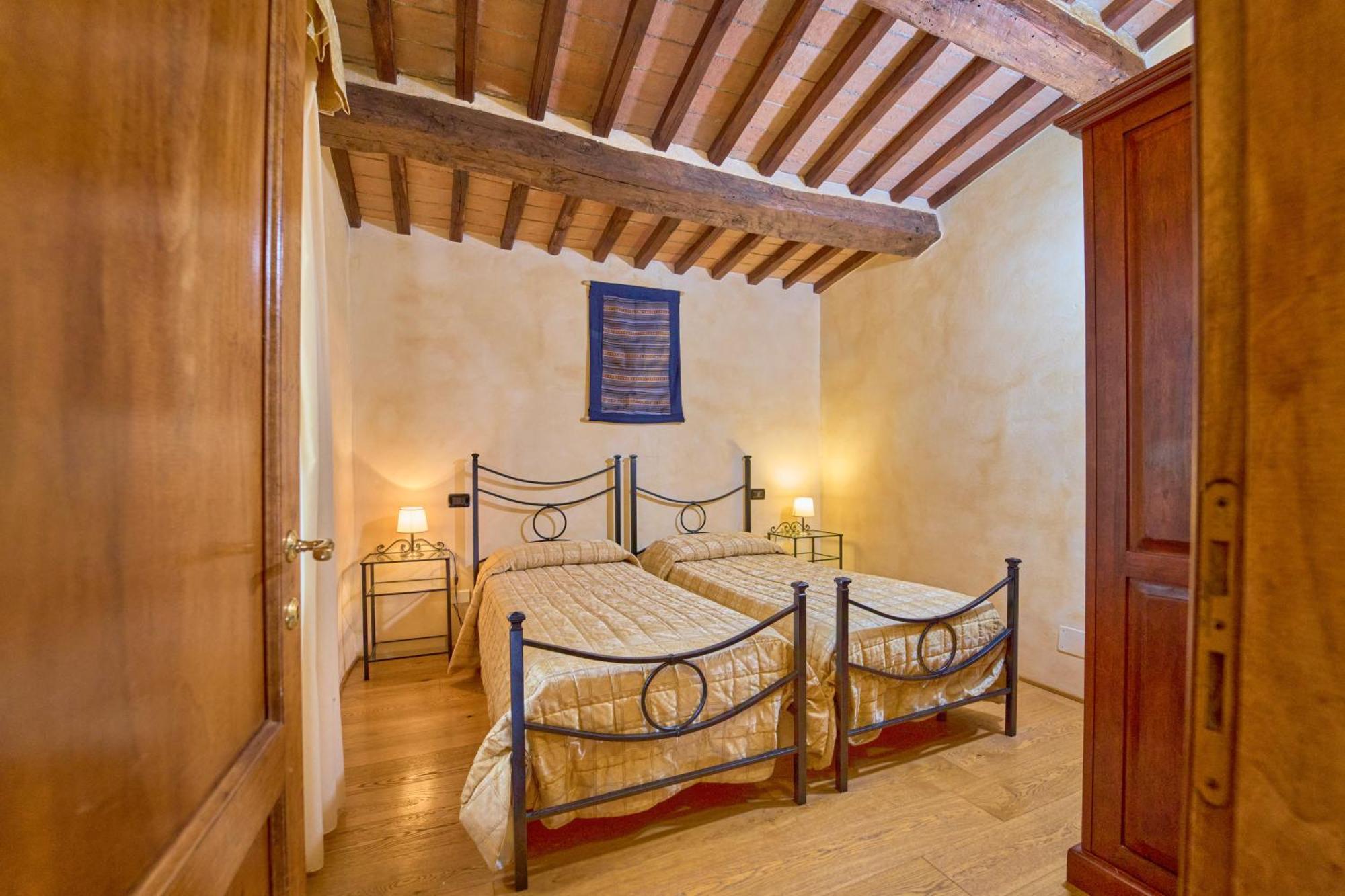Borgo Fastelli Aparthotel Sarteano Exterior photo